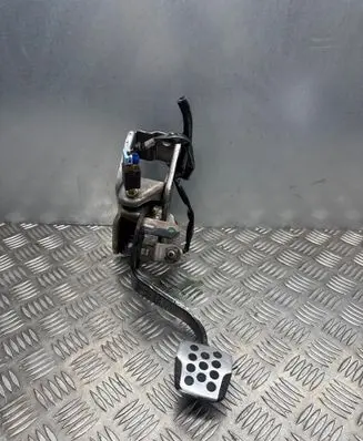 Nissan 350Z Clutch pedal 