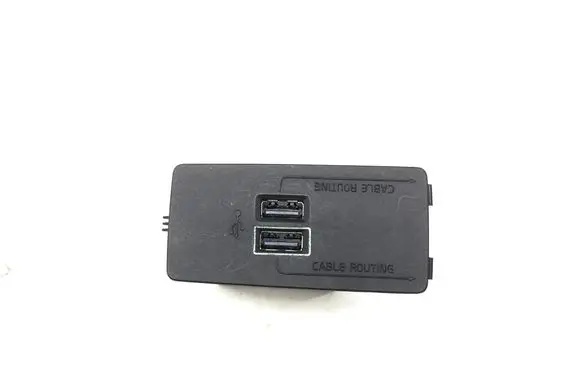 Volvo XC60 AUX in-socket connector 31407038