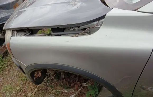 Volvo XC90 Fender