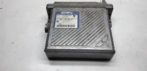 Volvo S40, V40 Engine control unit/module 7700868321