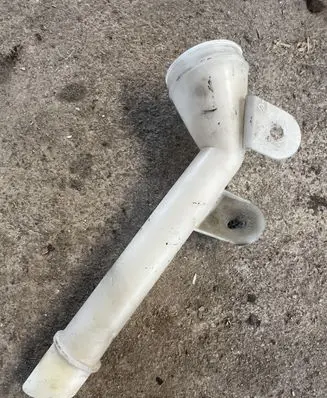 Peugeot 607 Window washer liquid tank fill tube 