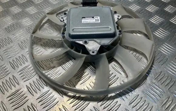 Toyota C-HR I Electric radiator cooling fan 1636324100