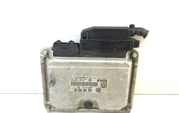Volkswagen Golf V Engine control unit/module 036906032be k2997