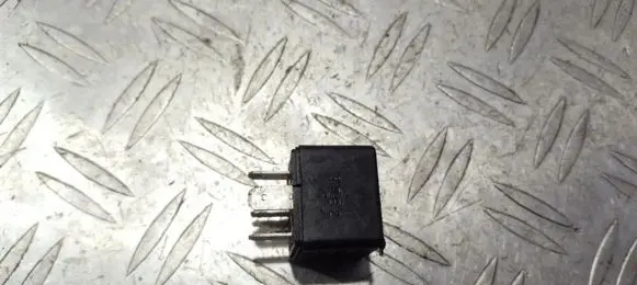 Skoda Octavia Mk1 (1U) Other relay 6u0906061a 9445111