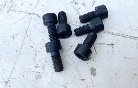 Audi A4 S4 B5 8D Nuts/bolts 