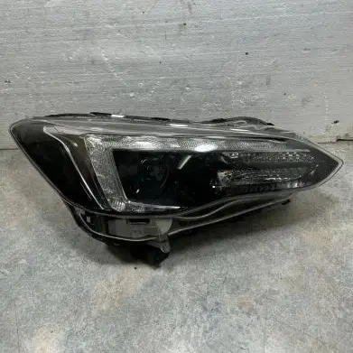 Subaru XV II Headlight/headlamp 84009FL122 A1W2010002
