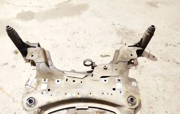 Renault Megane III Front subframe
