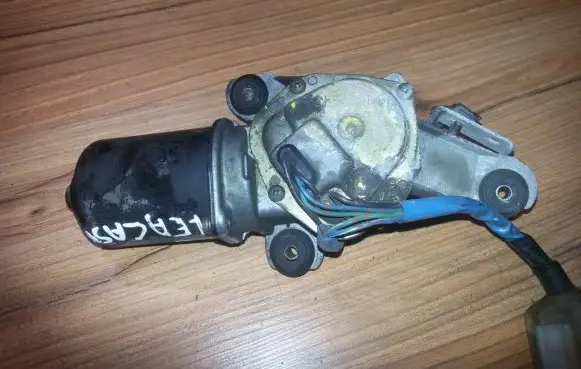 Subaru Legacy Wiper motor wm72282s