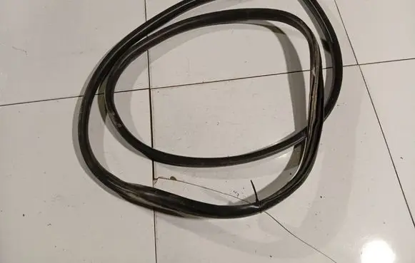 Hyundai Getz Rubber seal front coupe door