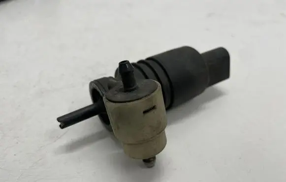 Skoda Octavia Mk3 (5E) Windscreen/windshield washer pump 1T0955651A