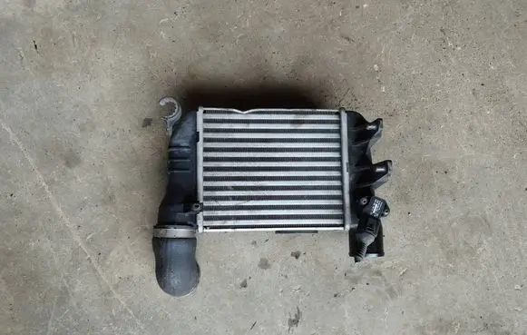 Audi A4 S4 B7 8E 8H Intercooler radiator 8e0145805