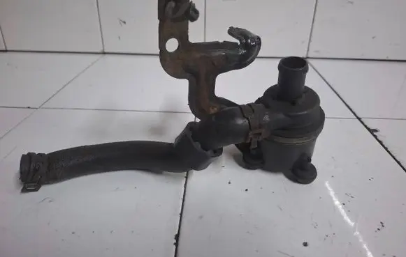 Skoda Roomster (5J) Electric auxiliary coolant/water pump 6R0965561A 2402100502