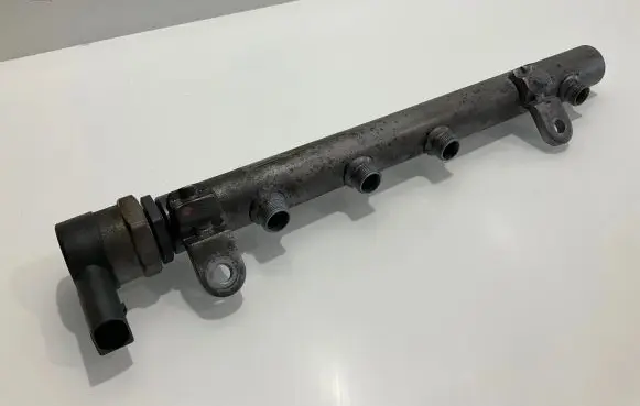 Mercedes-Benz CLS C219 Fuel main line pipe A6420700495 0714300538 6420700495