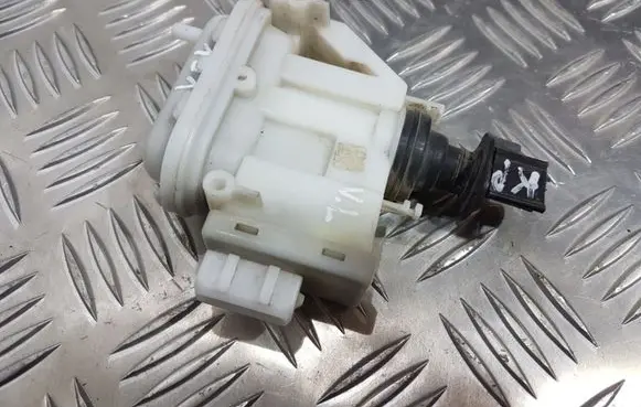Volkswagen PASSAT B3 Central locking motor 357862153C