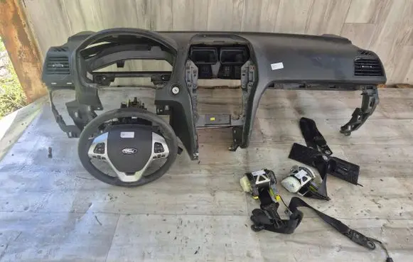 Ford Explorer V Central console control unit 