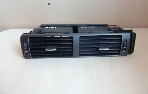 Audi A6 S6 C5 4B Dash center air vent grill 4B1820951