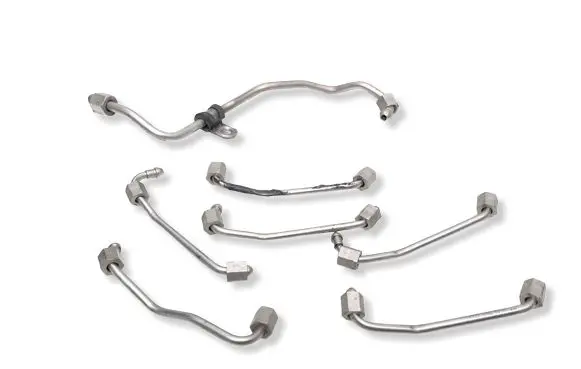 BMW 5 E60 E61 Fuel injector supply line/pipe 