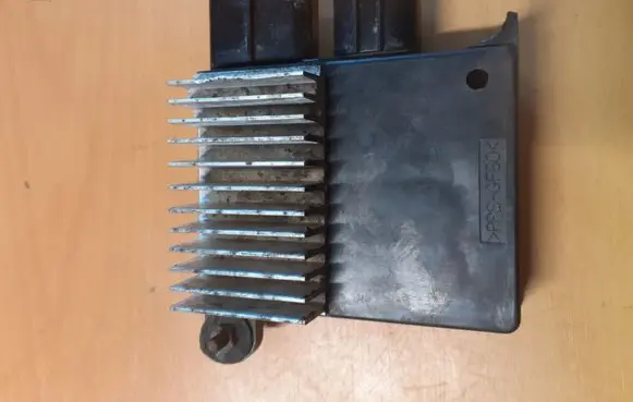 Mazda 2 Coolant fan relay 4993003580