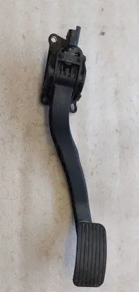 Peugeot 3008 I Accelerator throttle pedal F00C3P2706 F00C3E2084 F00C3E2443