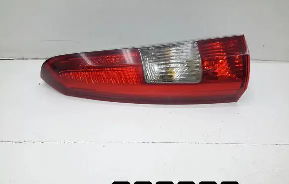 Volvo V70 Rear/tail lights 9154493ece