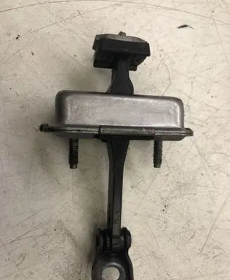 Peugeot 2008 I Front door check strap stopper