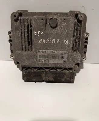 Opel Zafira B Engine control unit/module 55205621 1039S18791 0281013593