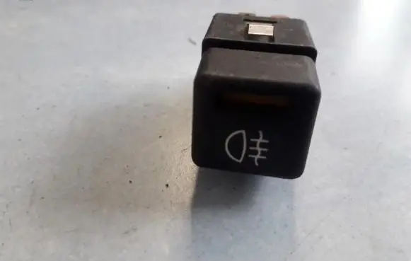 Fog light switch