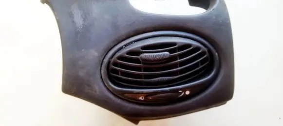 Ford Focus Dash center air vent grill 98AB19893BJW D1B1A
