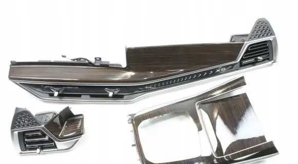 Rear air vent grill