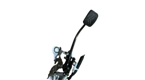 Suzuki Swift III Clutch pedal 52R5
