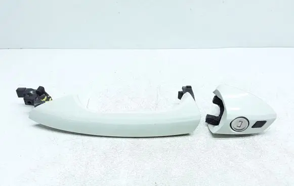 Mercedes-Benz GLK (X204) Front door exterior handle A2047600170