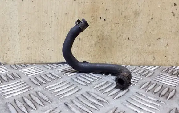 Subaru Forester SH Engine coolant pipe/hose