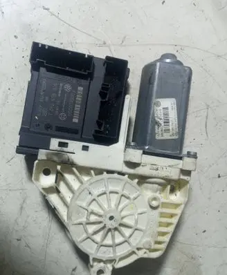 Seat Toledo III (5P) Front door window regulator motor F005S00296
