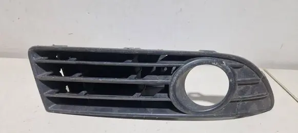 Volkswagen Polo IV 9N3 Front fog light trim/grill 6Q0853666G