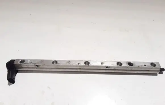 Volvo S40 Fuel main line pipe