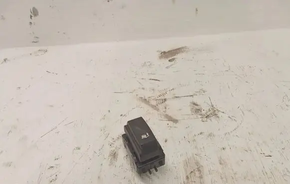 Opel Vivaro ESP (stability program) switch 251454612R 511015h