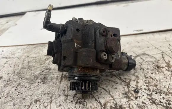 Renault Trafic II (X83) Fuel injection high pressure pump 0445010170 8200690744 8200804288