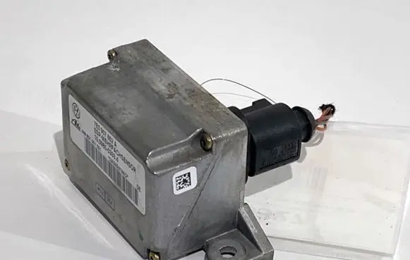 Volkswagen Touareg I ESP acceleration yaw rate sensor 7E0907652A