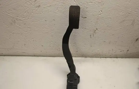 Citroen C3 Accelerator throttle pedal 6PV00994913 9681383980