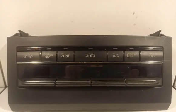 Mercedes-Benz E C207 W207 Climate control unit A2128300285 5HB00935552 A2129004100