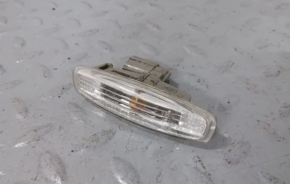 Nissan Murano Z51 Front fender indicator light 26160JK00B