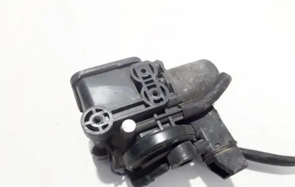 Subaru Legacy Coolant heater control valve 87052ae000 89-735