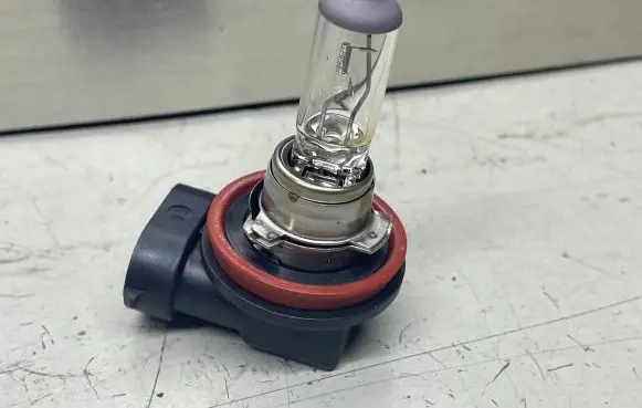 Opel Insignia A Headlight/headlamp bulb 