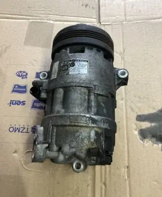 BMW X3 E83 Air conditioning (A/C) compressor (pump) 6905643