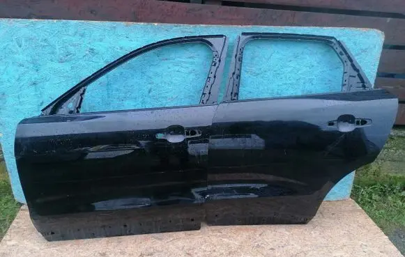 Jaguar F-Pace Front door