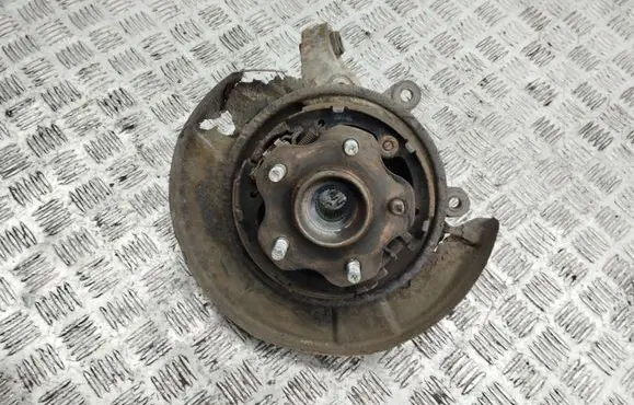 Rear wheel hub