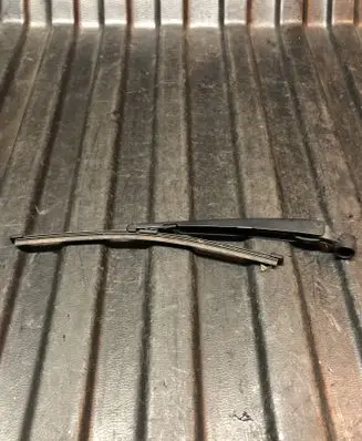 Mercedes-Benz E W213 Rear wiper blade arm A1768240019 W48885 W48877