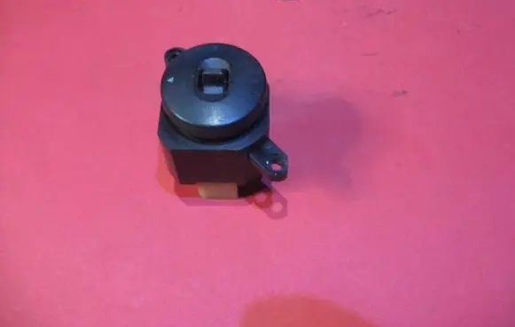 Mazda 626 Wing mirror switch 5X67K