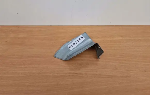Audi A7 S7 4G Air filter cleaner box bracket assembly 4G0133106