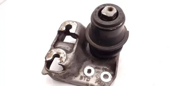 Subaru Legacy Engine mount bracket 0907132100 STDR
